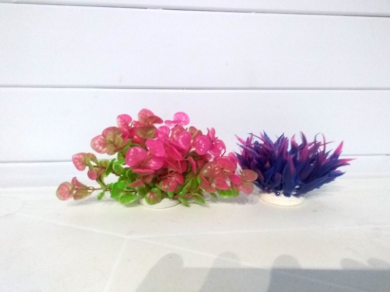 Lot 2 Plantes Plastiques Déco Aquariums: rose et mauve