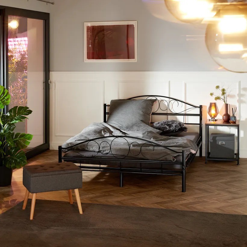 Lit métallique Noir avec sommier 200 X 140 cm
